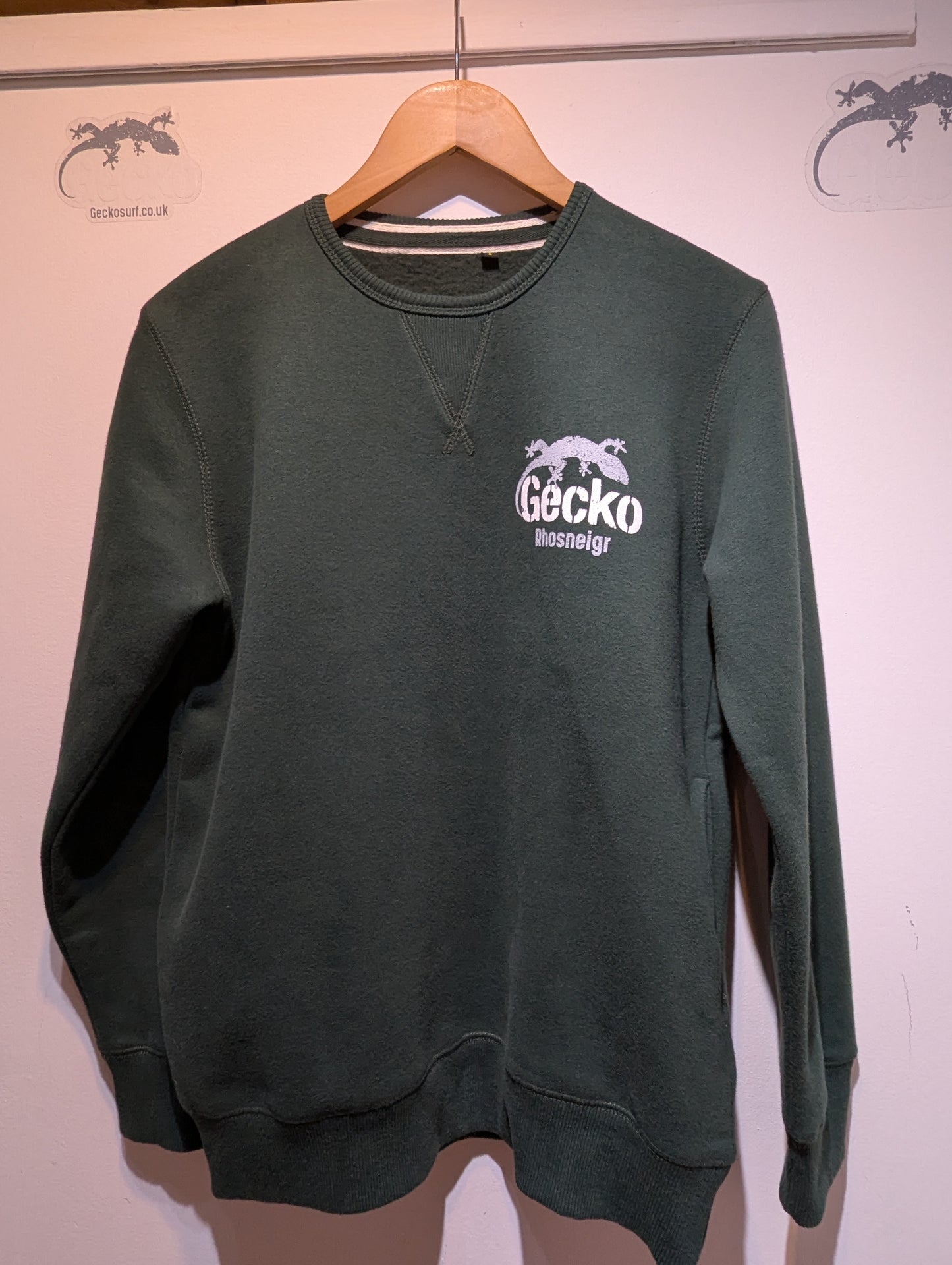 Gecko Crewneck